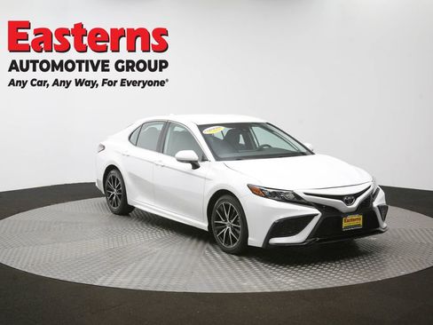 Used 2024 Toyota Camry SE AWD/4WD image 48