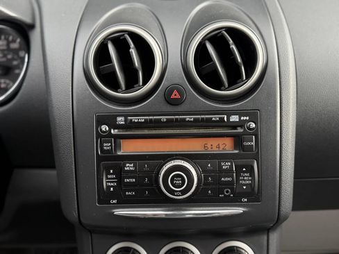 Used 2011 Nissan Rogue S AWD/4WD image 12