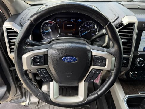 Used 2021 Ford F250 Lariat w/ Lariat Value Package AWD/4WD image 17