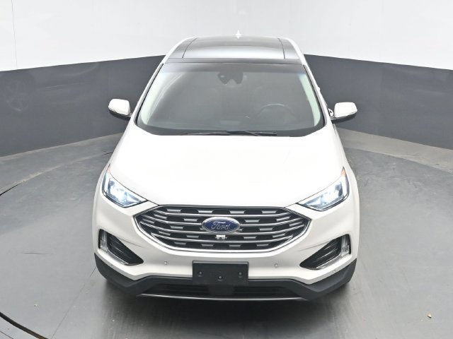 Used 2019 Ford Edge Titanium w/ Equipment Group 301A AWD/4WD image 14