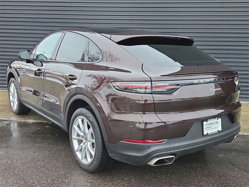 Used 2021 Porsche Cayenne Coupe image 3