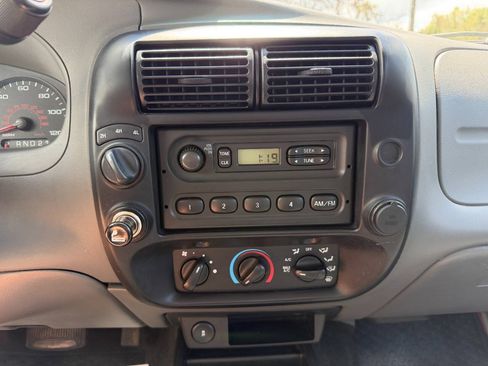 Used 2011 Ford Ranger XL AWD/4WD image 16