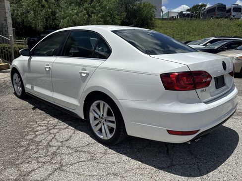 Used 2012 Volkswagen Jetta GLI FWD image 5
