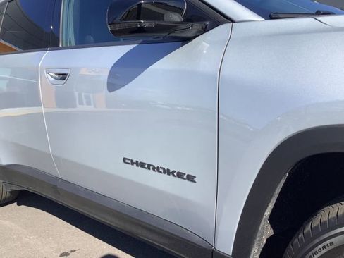 New 2026 Jeep Cherokee Limited image 40