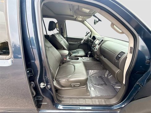 Used 2020 Nissan Frontier PRO-4X image 29