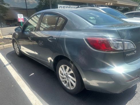 Used 2013 MAZDA MAZDA3 i Touring FWD image 3