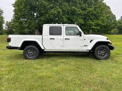 New 2026 Jeep Gladiator Sport
