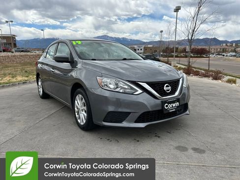 Used 2019 Nissan Sentra SV image 1