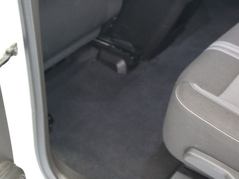 Used 2025 Chevrolet Blazer LT FWD image 46