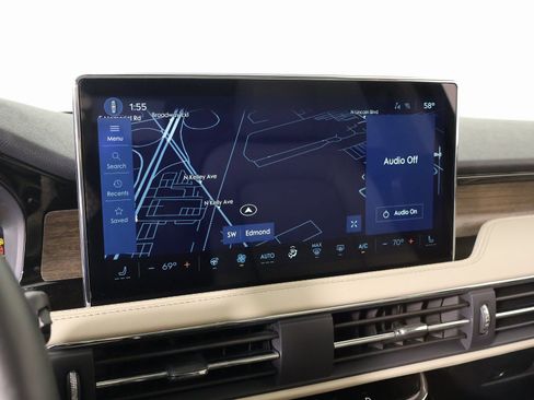 New 2026 Lincoln Corsair Reserve w/ Jet Appearance Package FWD image 7