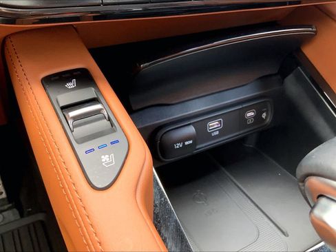 Certified 2025 Kia Telluride SX Prestige X-Line AWD/4WD image 28