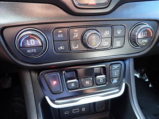 Used 2020 GMC Terrain SLT w/ Preferred Package AWD/4WD image 22