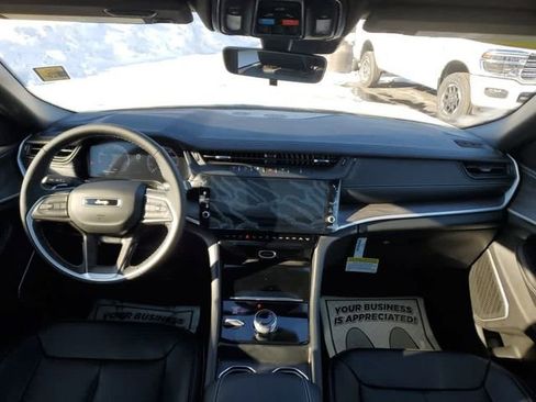 New 2026 Jeep Grand Cherokee Limited AWD/4WD image 17