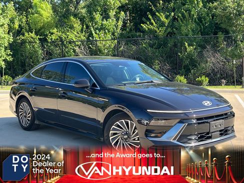 Used 2025 Hyundai Sonata SEL FWD image 1
