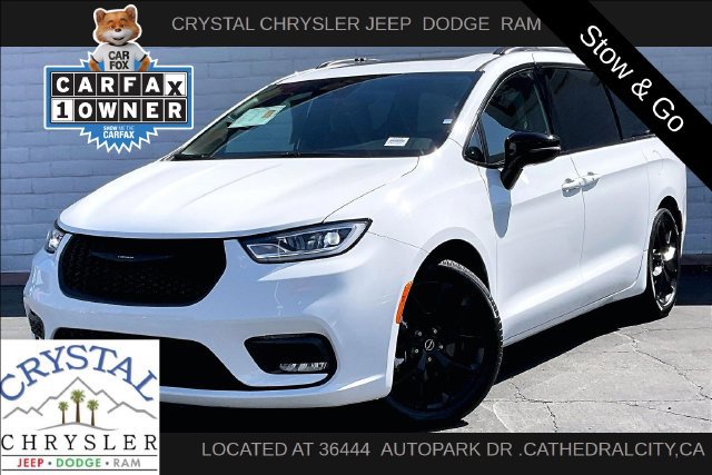 Used 2026 Chrysler Pacifica Limited w/ S Appearance Package FWD image 1