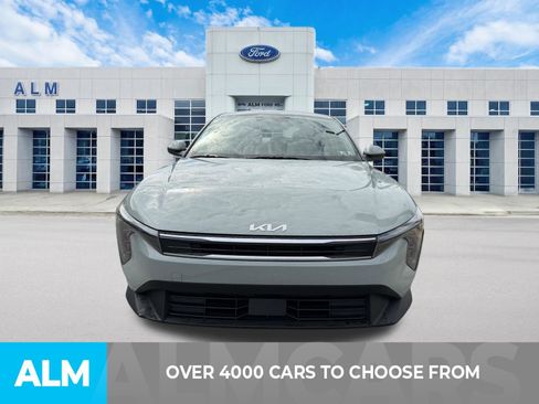 Used 2025 Kia K4 LXS image 2