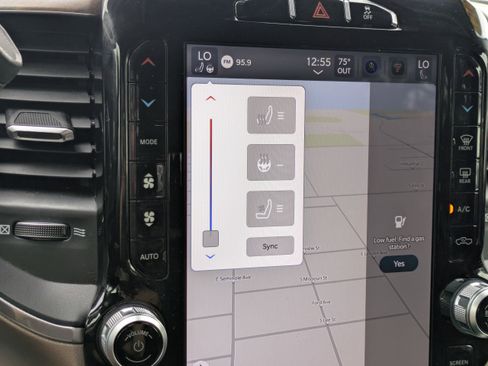 Used 2024 RAM 3500 Laramie w/ Towing Technology Group image 28