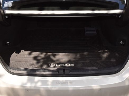 Used 2023 Lexus ES 350 w/ Premium Package FWD image 37