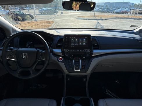 Used 2024 Honda Odyssey EX-L image 16