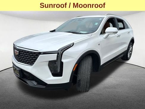 Used 2025 Cadillac XT4 Premium Luxury w/ Technology Package image 5