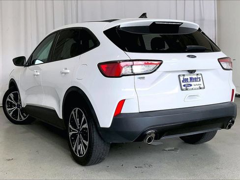 Used 2022 Ford Escape SE w/ SE Sport Appearance Package FWD image 5