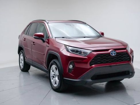 Used 2021 Toyota RAV4 XLE w/ Convenience Package AWD/4WD image 10