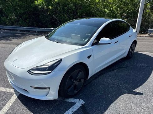 Used 2021 Tesla Model 3 Standard Range Plus RWD image 1