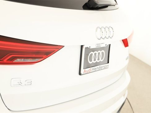 New 2025 Audi Q3 2.0T Premium image 29