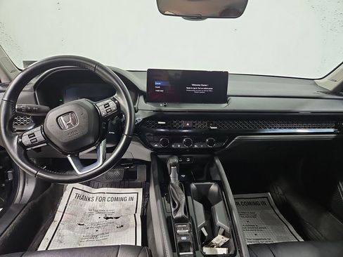 Used 2023 Honda Accord Touring image 12