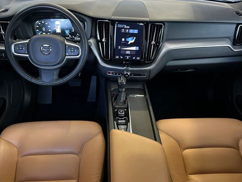 Used 2020 Volvo XC60 T5 Momentum w/ Protection Package Premier FWD image 13