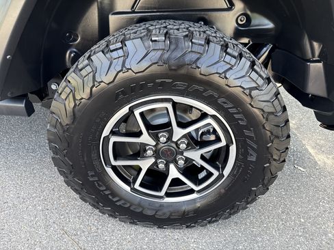 Used 2026 Jeep Wrangler Unlimited Rubicon AWD/4WD image 21