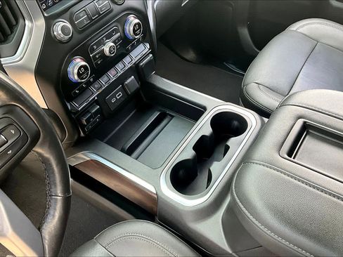 Used 2021 GMC Sierra 1500 SLT image 17