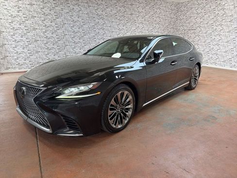 Used 2020 Lexus LS 500 w/ Accessory Package (Z2) image 3