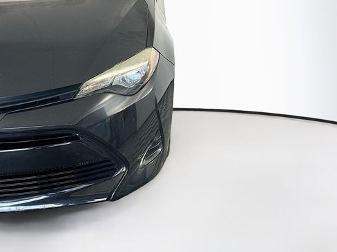 Used 2019 Toyota Corolla LE FWD image 9