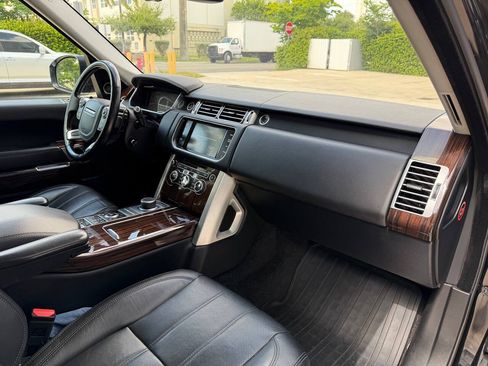 Used 2015 Land Rover Range Rover Supercharged AWD/4WD image 14