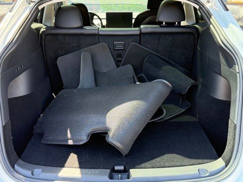 Used 2021 Tesla Model Y Long Range image 18