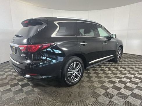 Used 2017 INFINITI QX60 Luxe w/ Premium Plus Package AWD/4WD image 3