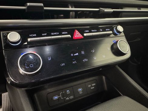 Used 2025 Hyundai Santa Cruz SEL FWD image 26