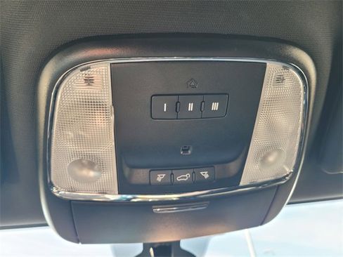 Used 2021 Jeep Grand Cherokee Laredo X image 22