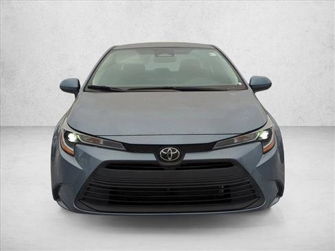 Used 2023 Toyota Corolla LE image 2