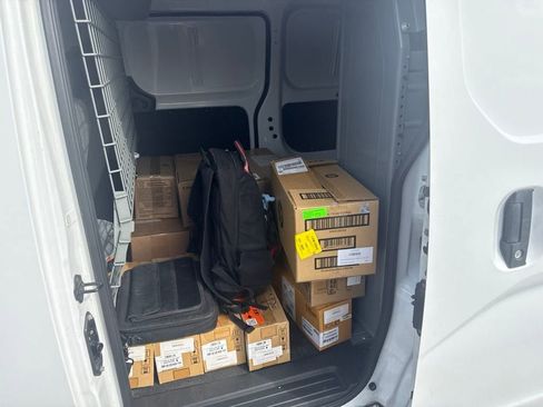 Used 2015 Nissan NV200 SV FWD image 10