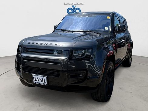 Used 2022 Land Rover Defender 110 X-Dynamic HSE AWD/4WD image 2