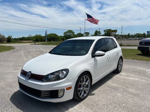 Used 2014 Volkswagen GTI Wolfsburg Edition FWD image 4