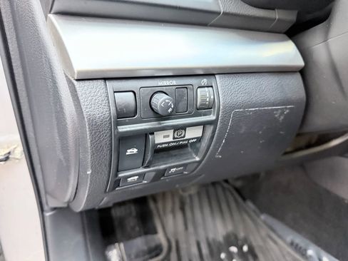 Used 2010 Subaru Legacy 2.5i Premium image 13