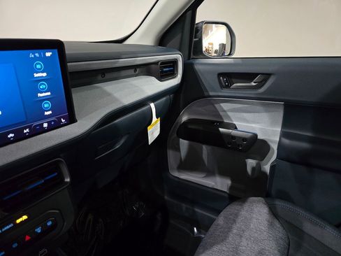 New 2025 Ford Maverick XLT FWD image 28