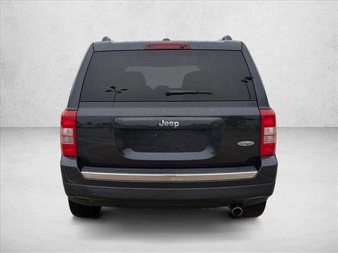 Used 2016 Jeep Patriot High Altitude image 7