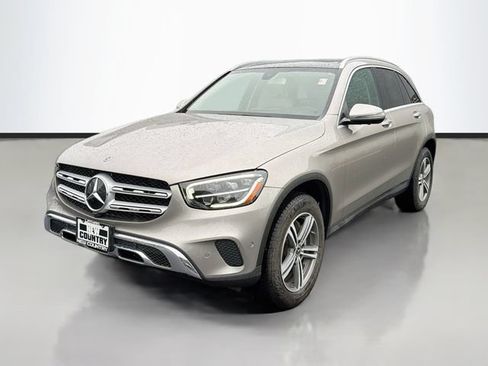 Used 2020 Mercedes-Benz GLC 300 4MATIC image 3