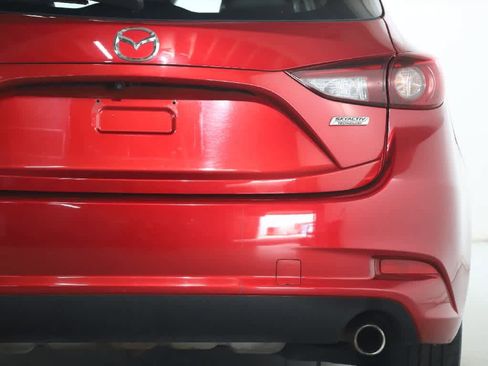 Used 2018 MAZDA MAZDA3 Touring FWD image 45