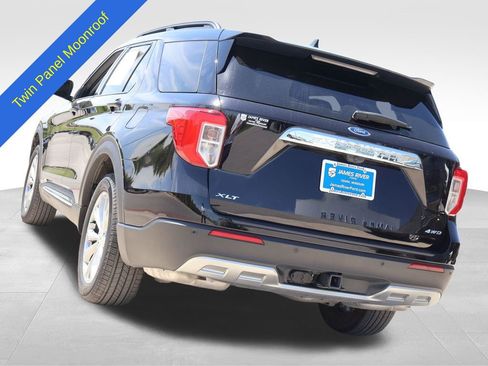 Used 2024 Ford Explorer XLT w/ Equipment Group 202A AWD/4WD image 3