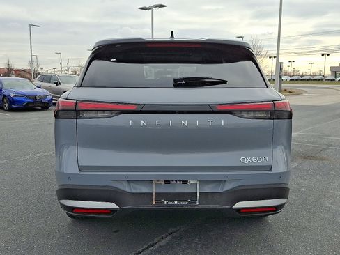 New 2026 INFINITI QX60 Luxe image 5